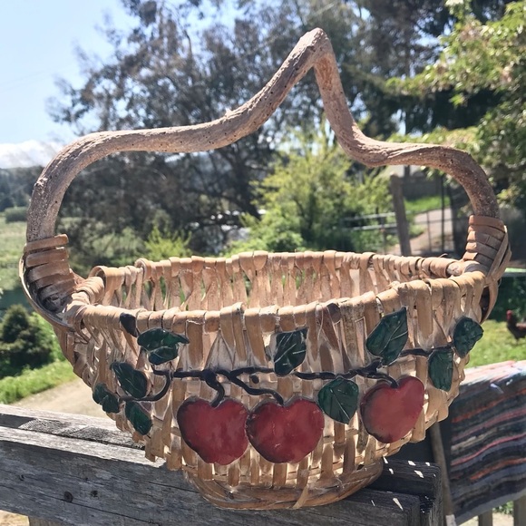 Vintage Beautiful Bent Branch Handle Apple Basket - Picture 1 of 13